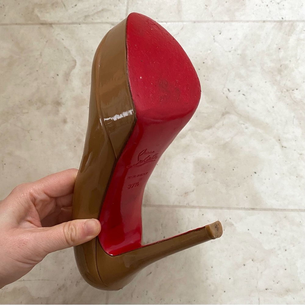 Christian Louboutin Tan Patent Leather Heels - Picture 13 of 14